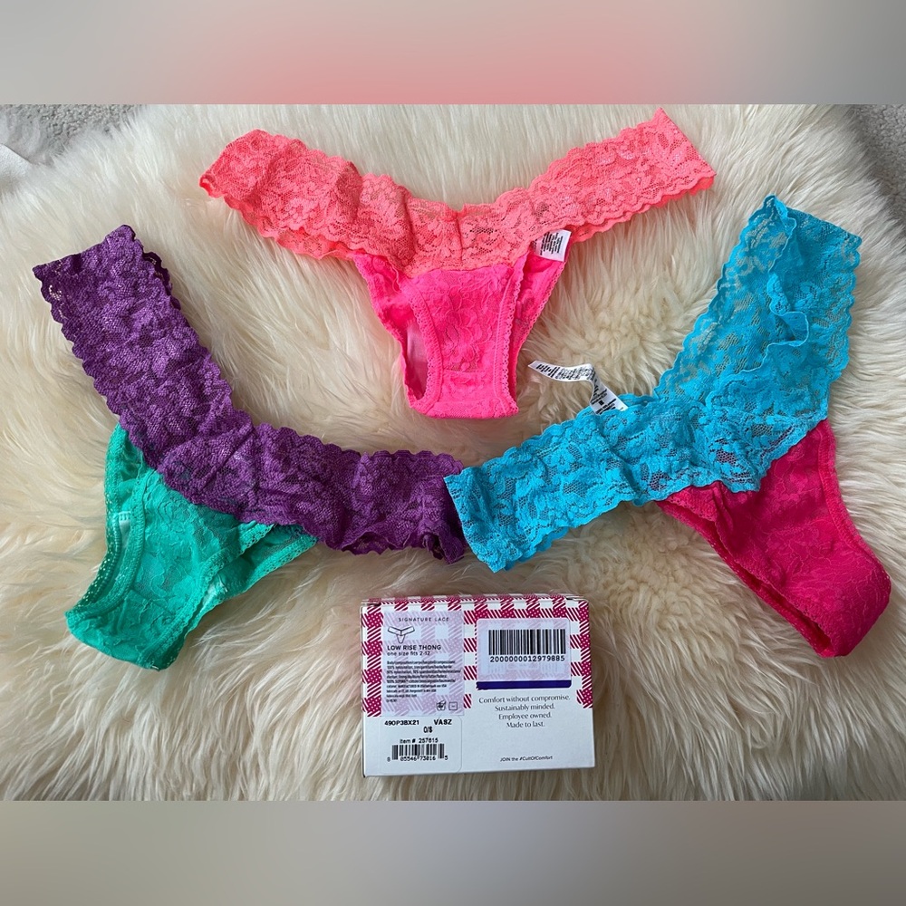 NIB Hanky Panky Signature set of three stretch-lace low-rise thongs $85